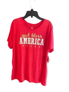 NWT Way to Celebrate Red Gold White graphic holiday tee Size XL (16-18)